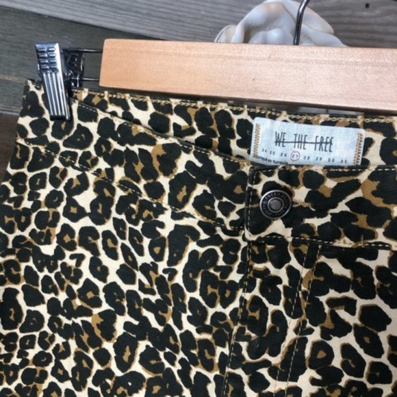 Free People Leopard Print Skinny Jeans NWOT - Picture 4 of 6
